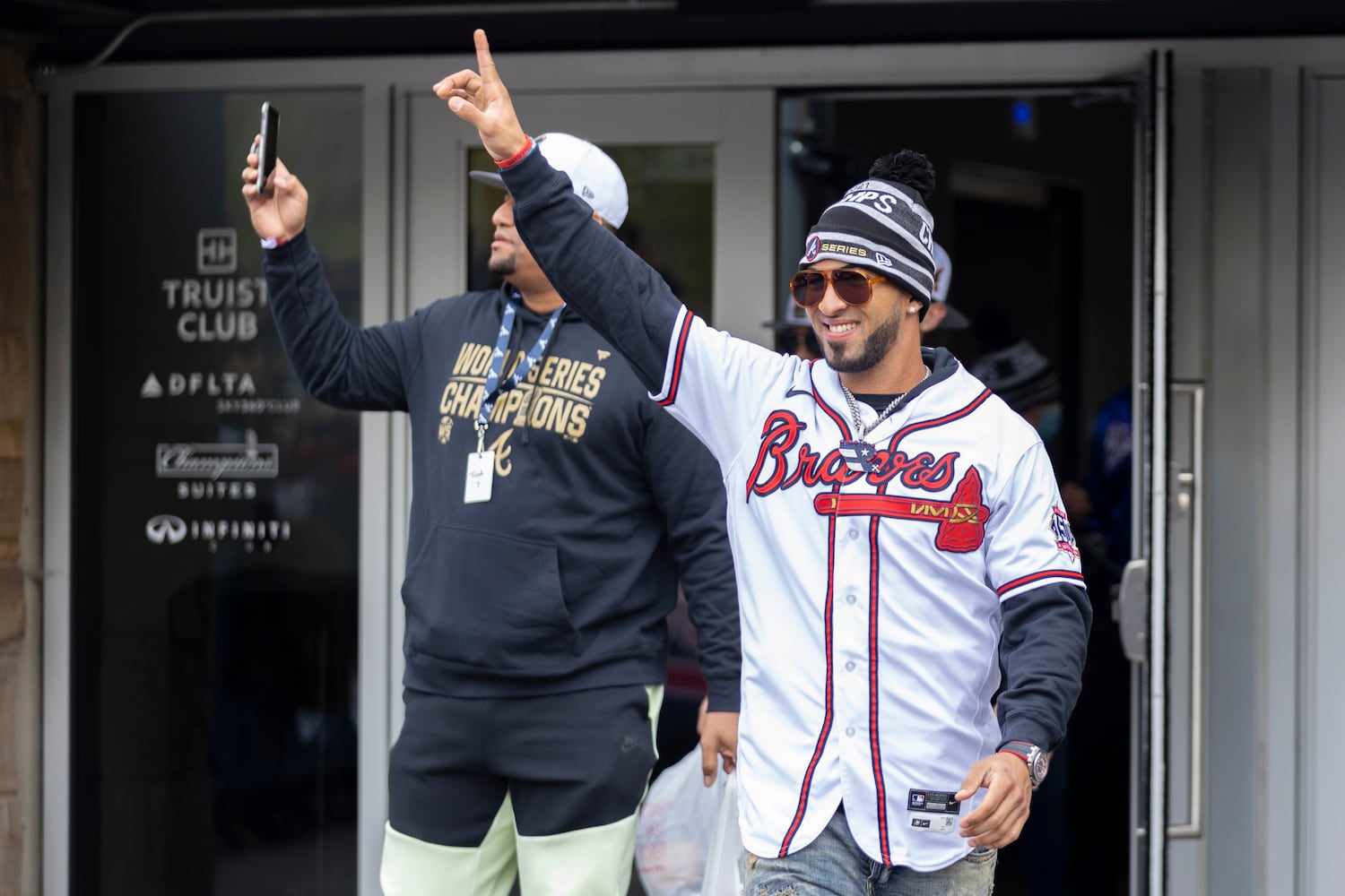 Braves Parade Departure