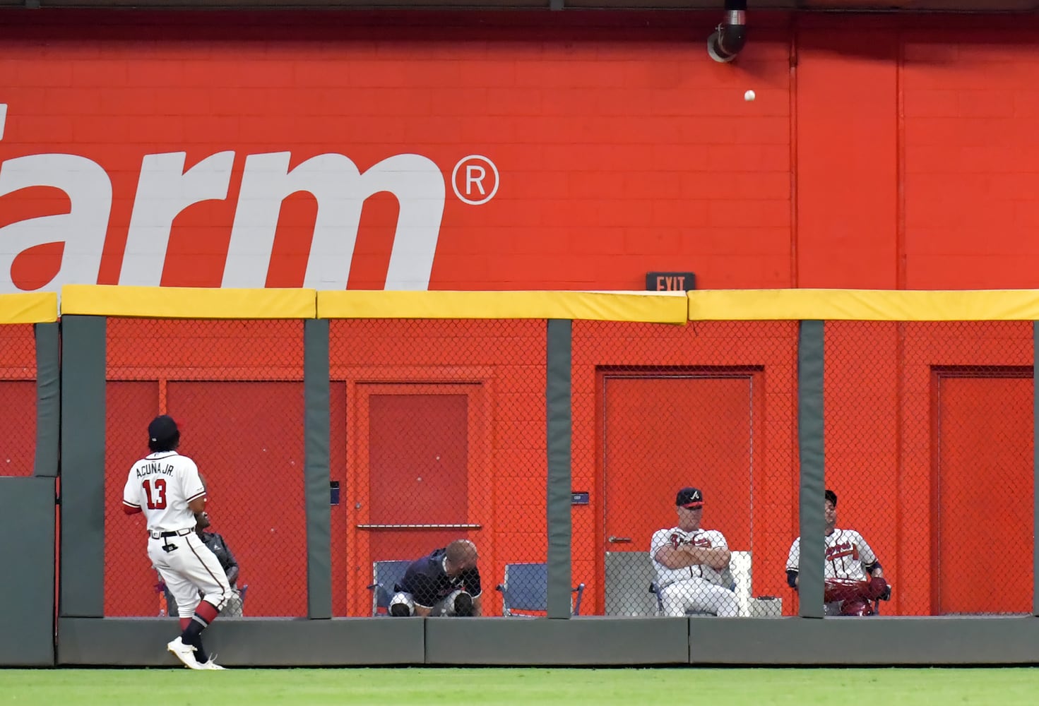 Photos: Braves try to rebound against the Phillies