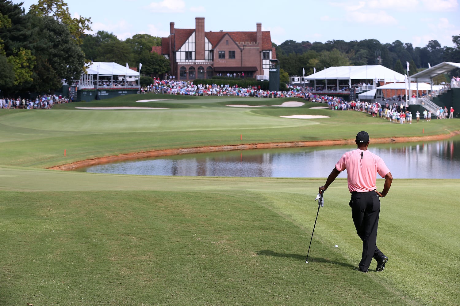 Photos: First round of Tour Championship