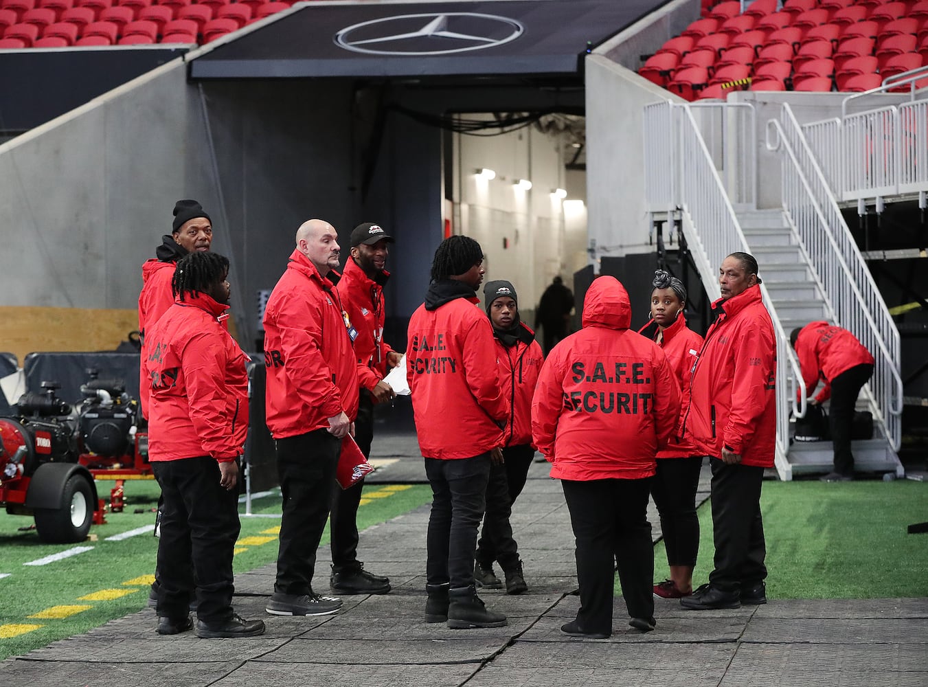 Photos: Setting up Mercedes-Benz Stadium for Atlanta’s Super Bowl