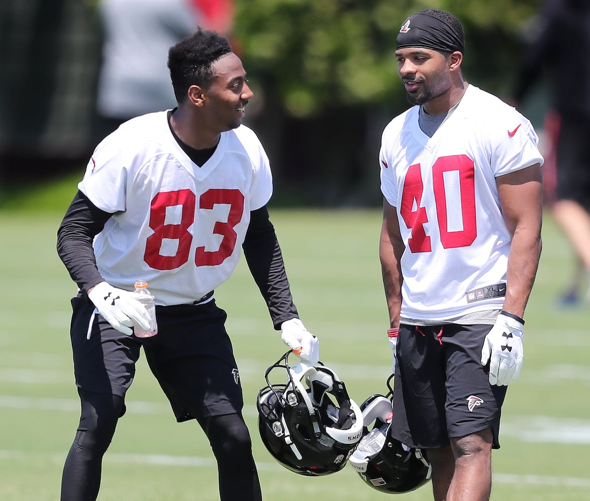 Photos: Falcons rookies hit the field at mini-camp