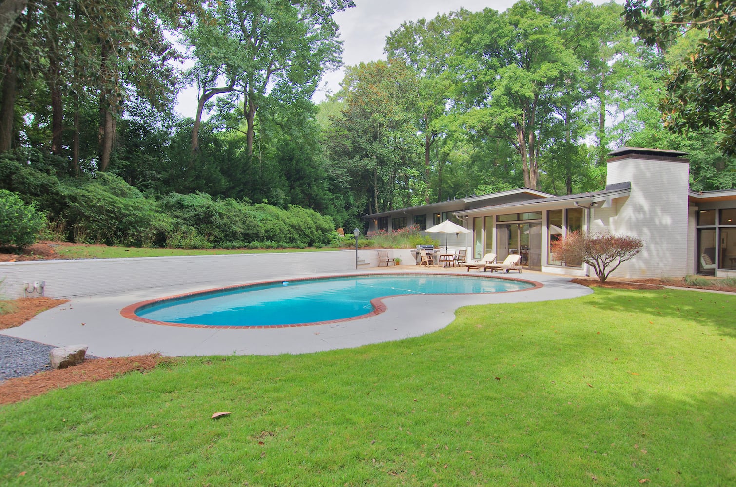 Photos: See a fully renovated $3.1M mid-century ranch for sale in Morningside