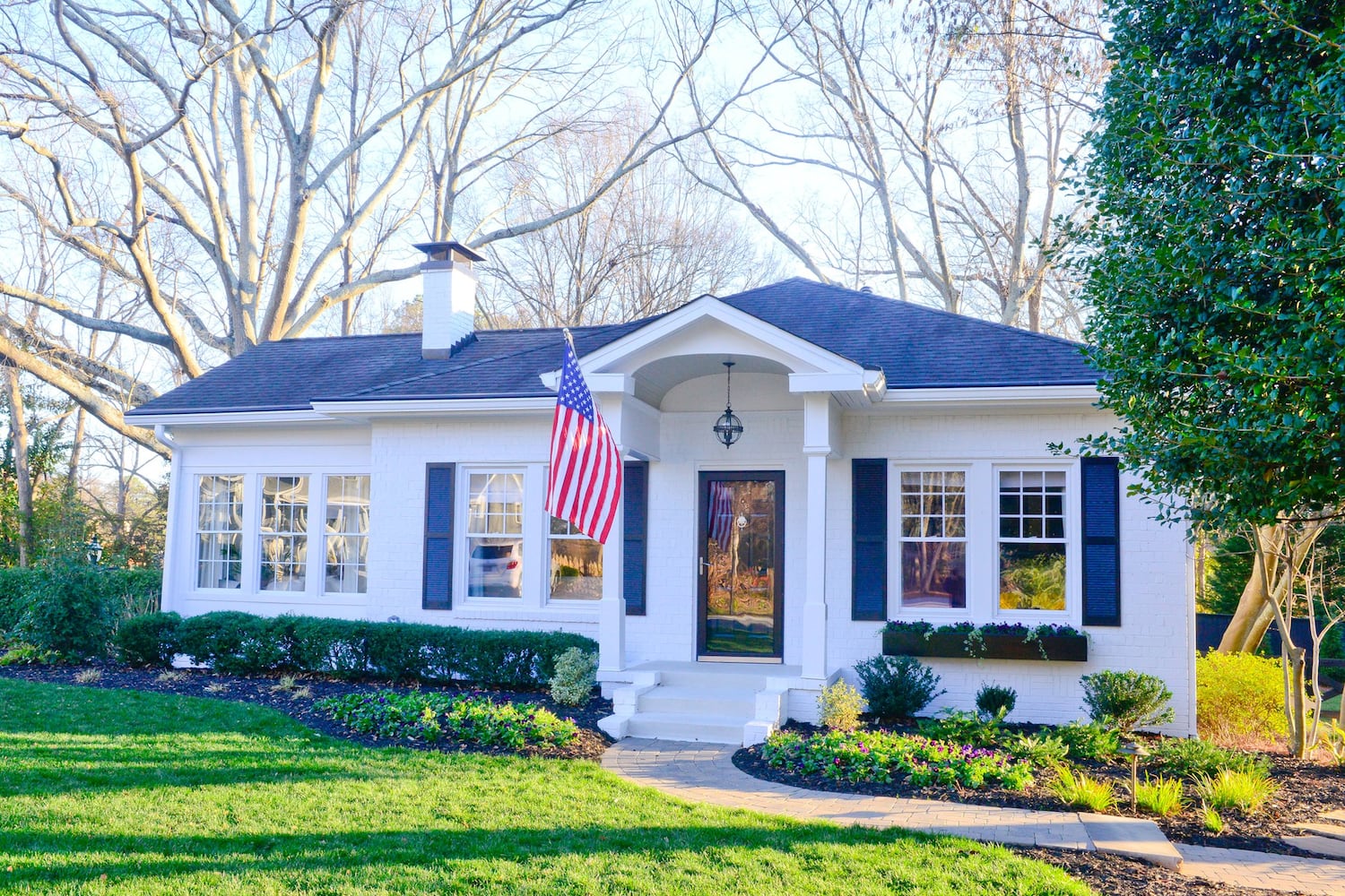 Smyrna bungalow from the 1920s freshened up with global chic