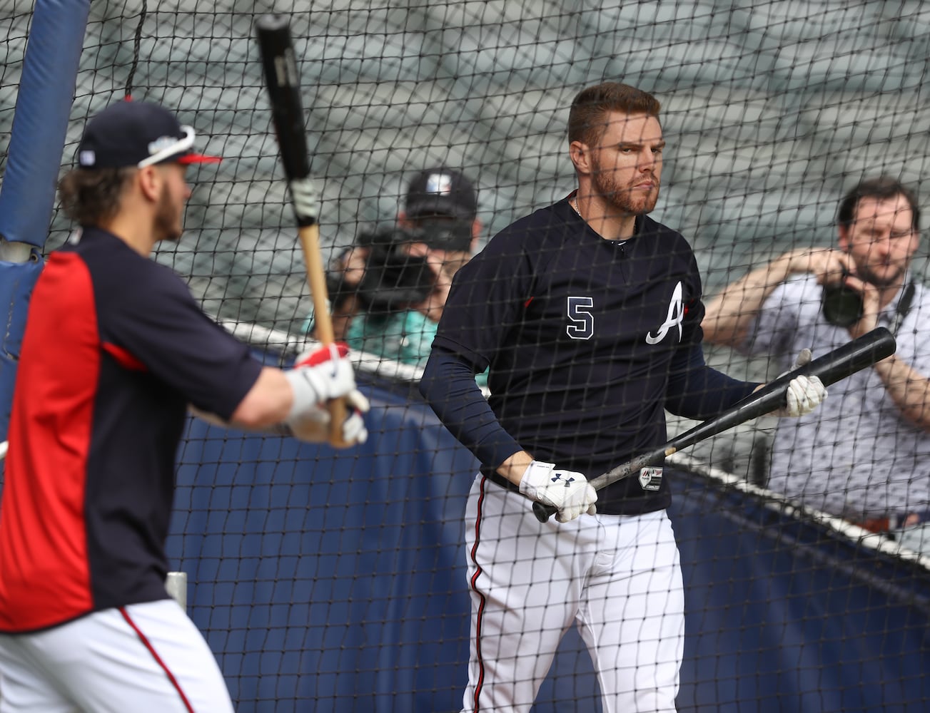 Photos: The scene at the Braves-Cardinals game