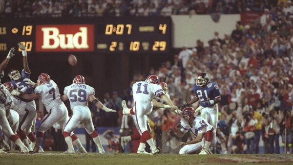 Bills kicker Scott Norwood misses a 47-yard field goal wide right at the end of regulation during Super Bowl XXV against the New York Giants at Tampa Stadium in Tampa, Fla.