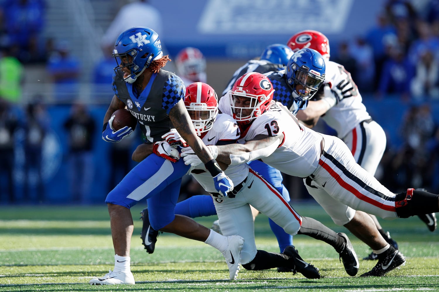 Photos: Bulldogs battle Kentucky, seek SEC East title