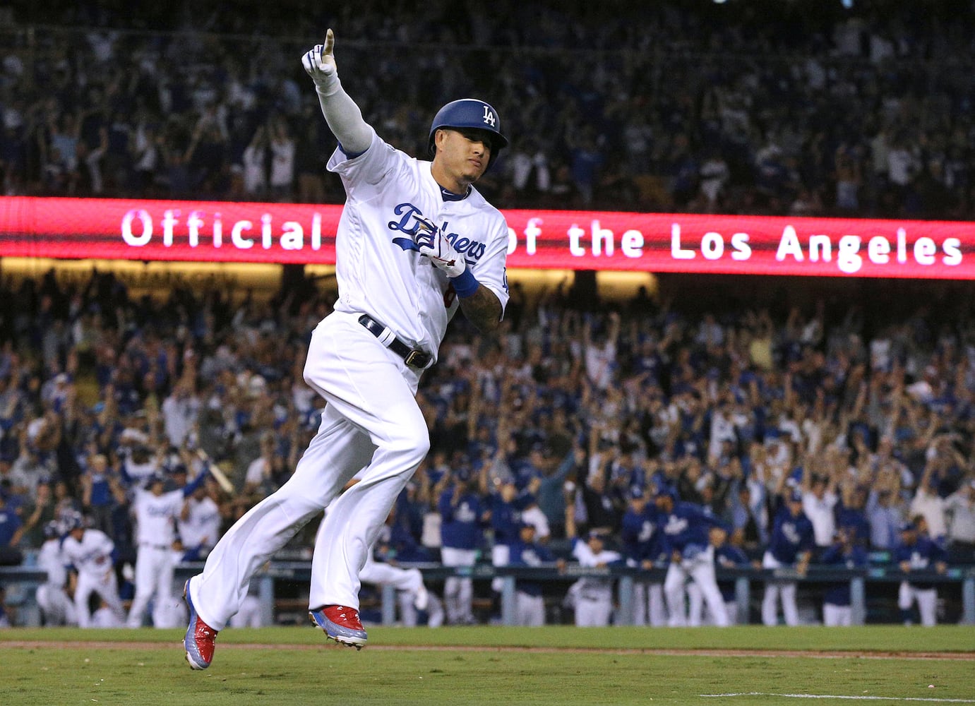 Photos: Braves shut out again, trail Dodgers 2-0 in playoffs