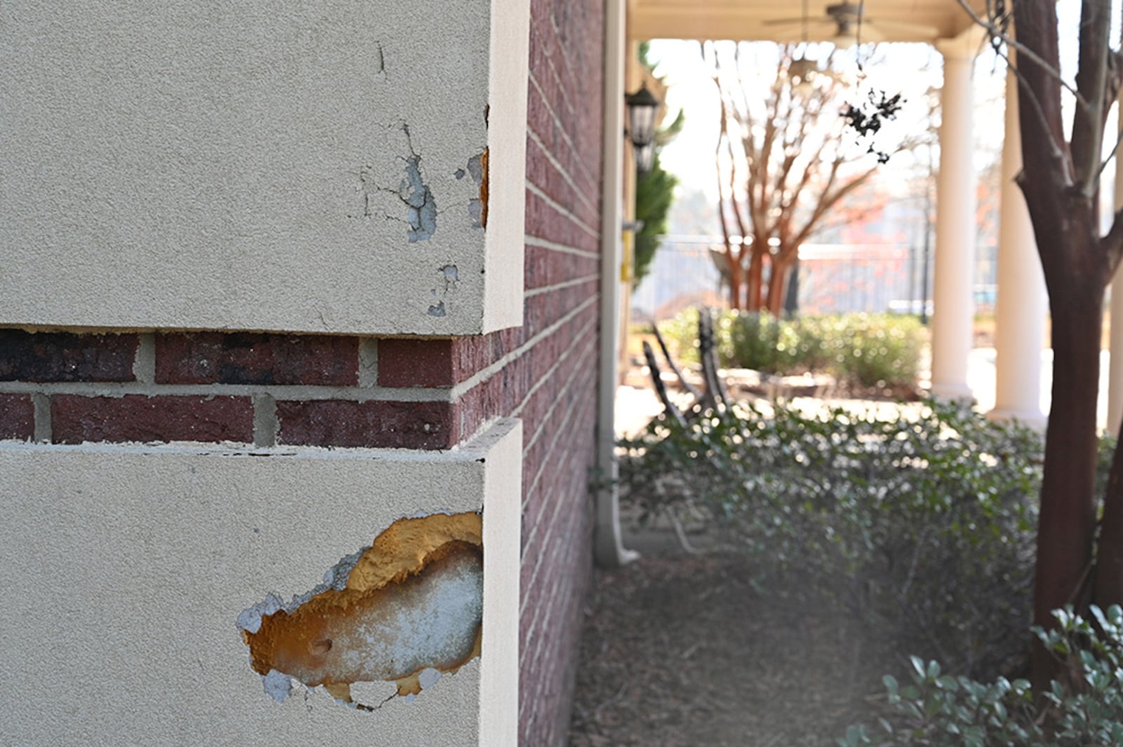 The Parkview Estates community clubhouse shows a lack of maintenance, which some residents say is due to strong-arm tactics from ResiBuilt. (Hyosub Shin / Hyosub.Shin@ajc.com)