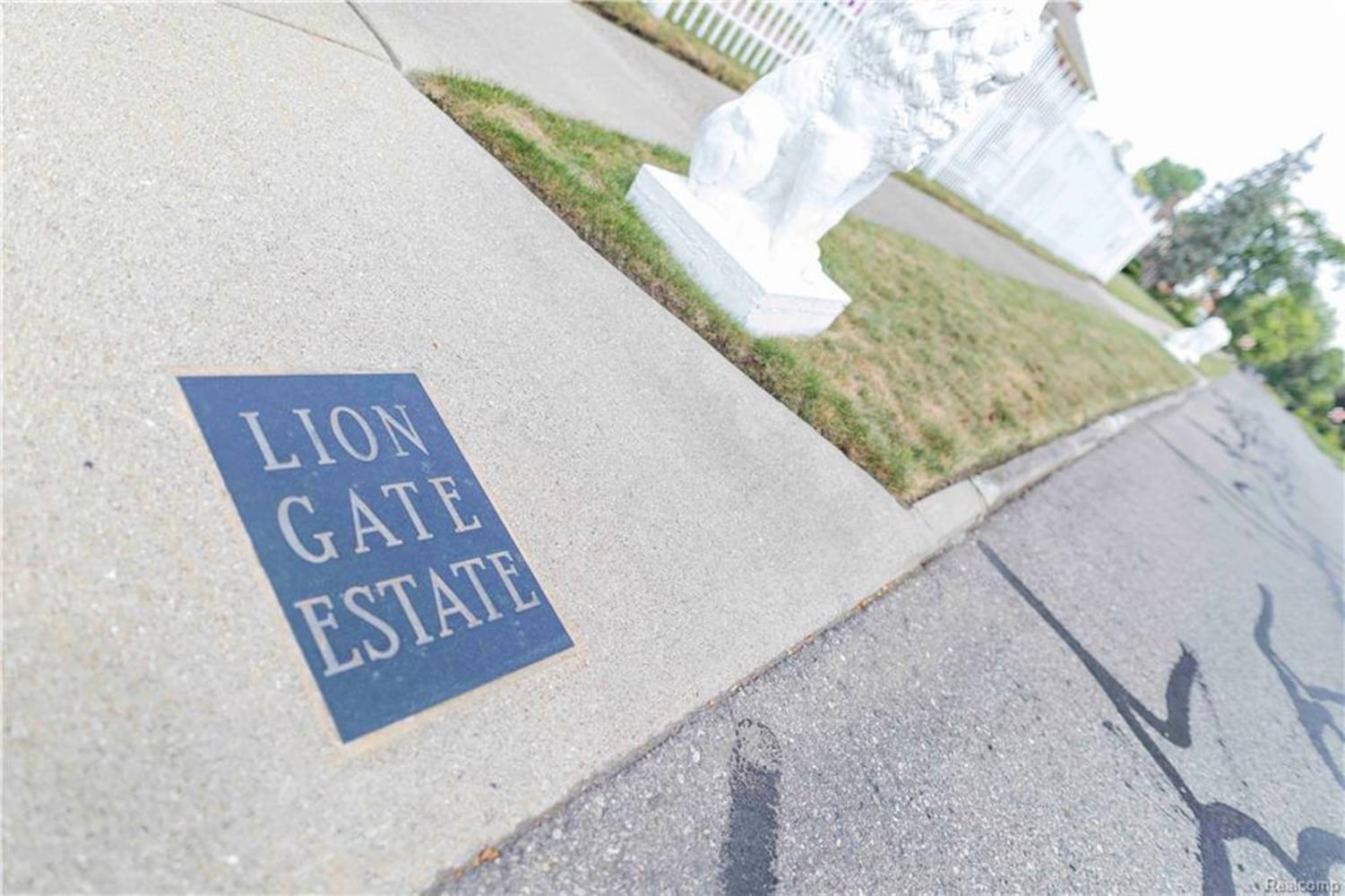 Photos: Inside $550K Lion Gate Estate, whimsical home with carpeted ceilings, vintage cars