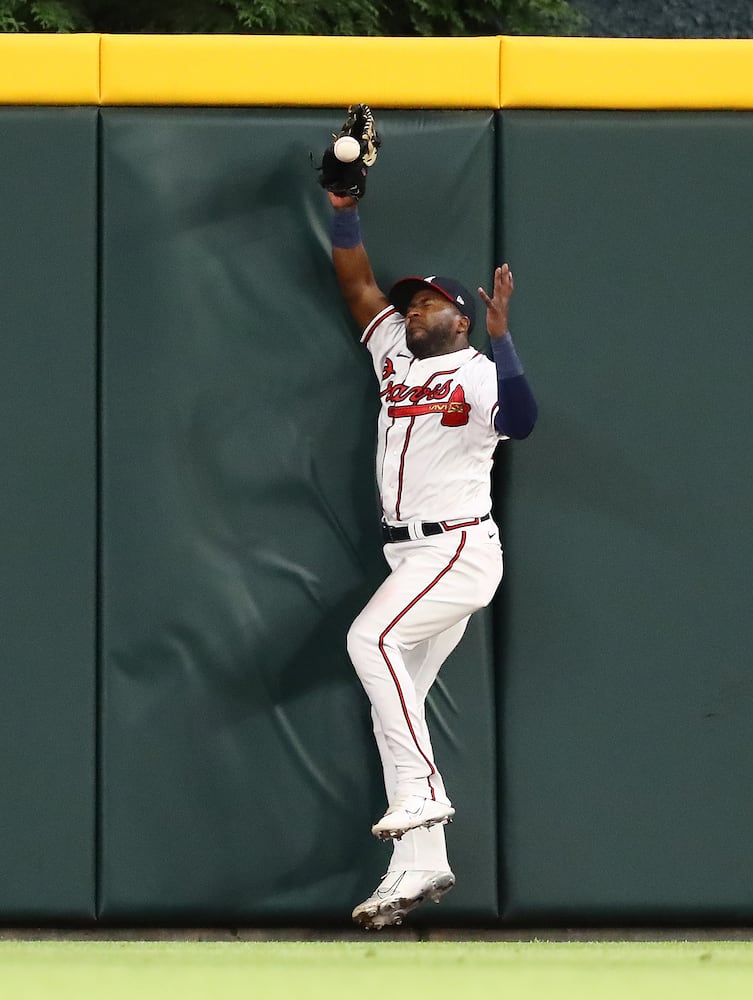 BRAVES PHOTO