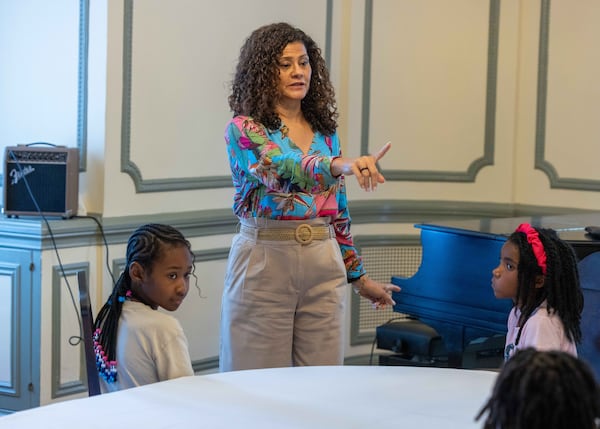 Jazz musician Karla Harris teaching kids at a summer camp at Callanwolde Fine Arts Center. PHIL SKINNER FOR THE ATLANTA JOURNAL-CONSTITUTION