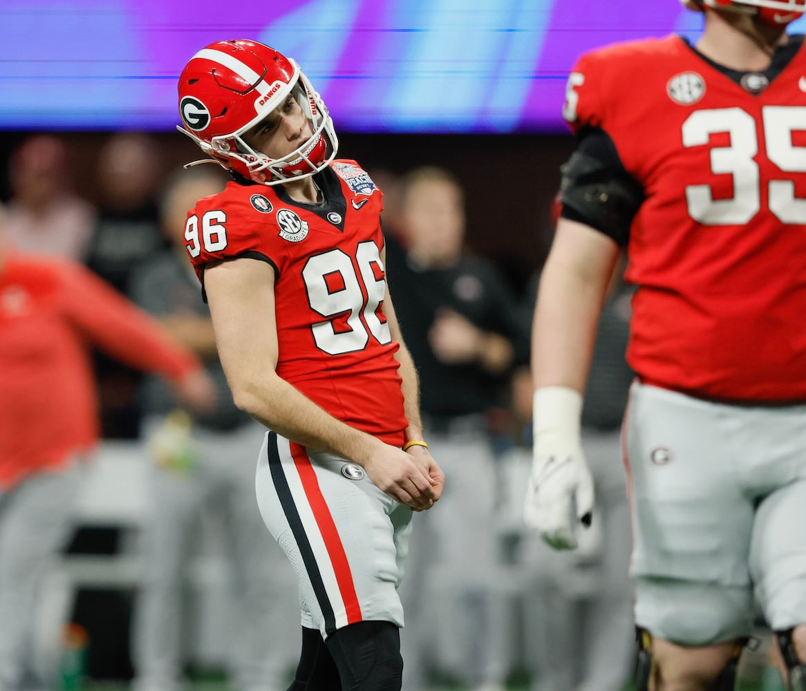 Georgia Bulldogs place kicker Jack Podlesny reacts to a missed field goal during the third quarter of the College Football Playoff Semifinal between the Georgia Bulldogs and the Ohio State Buckeyes at the Chick-fil-A Peach Bowl In Atlanta on Saturday, Dec. 31, 2022. (Jason Getz / Jason.Getz@ajc.com)