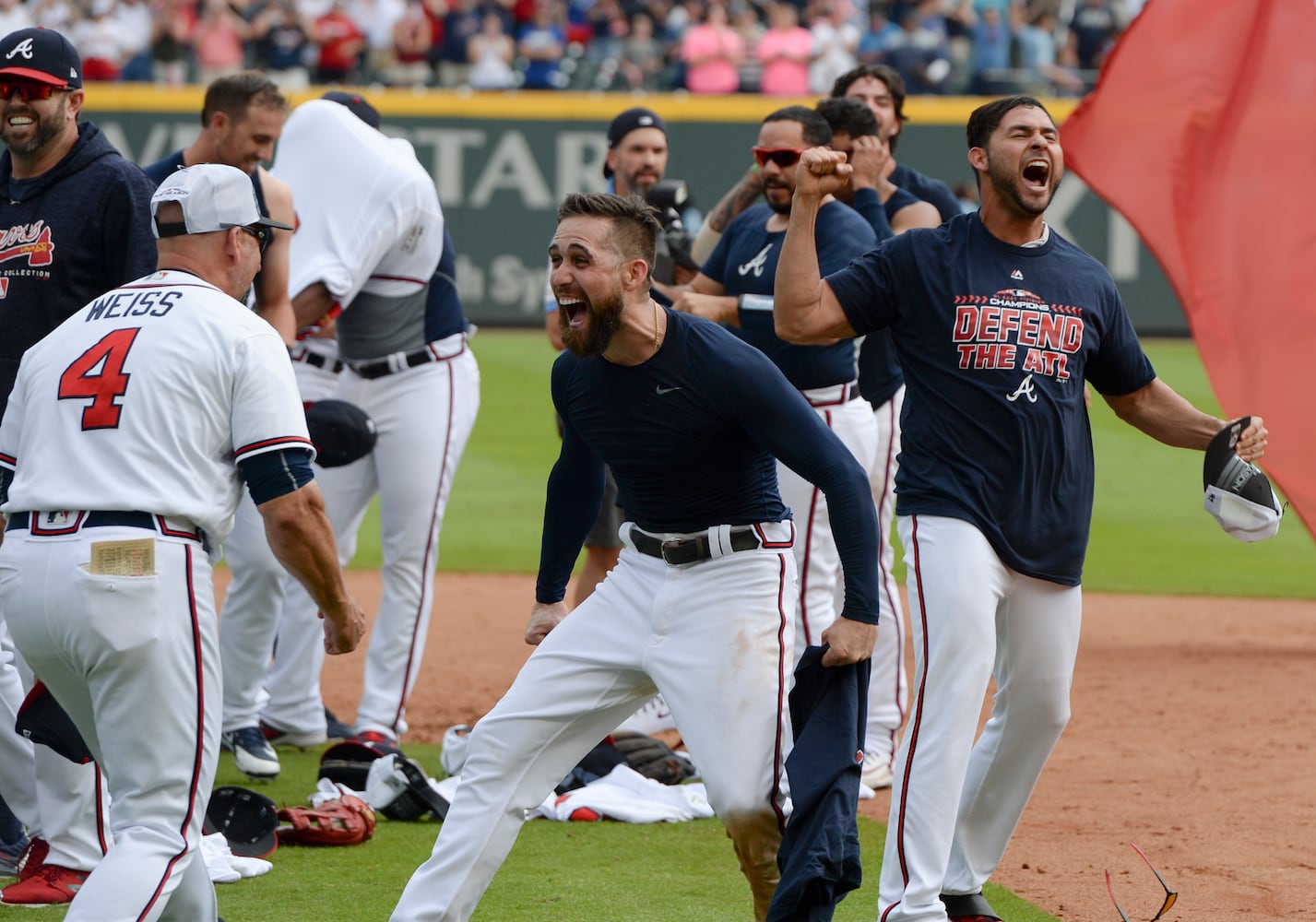 Photos: Braves beat the Phillies, sew up NL East title