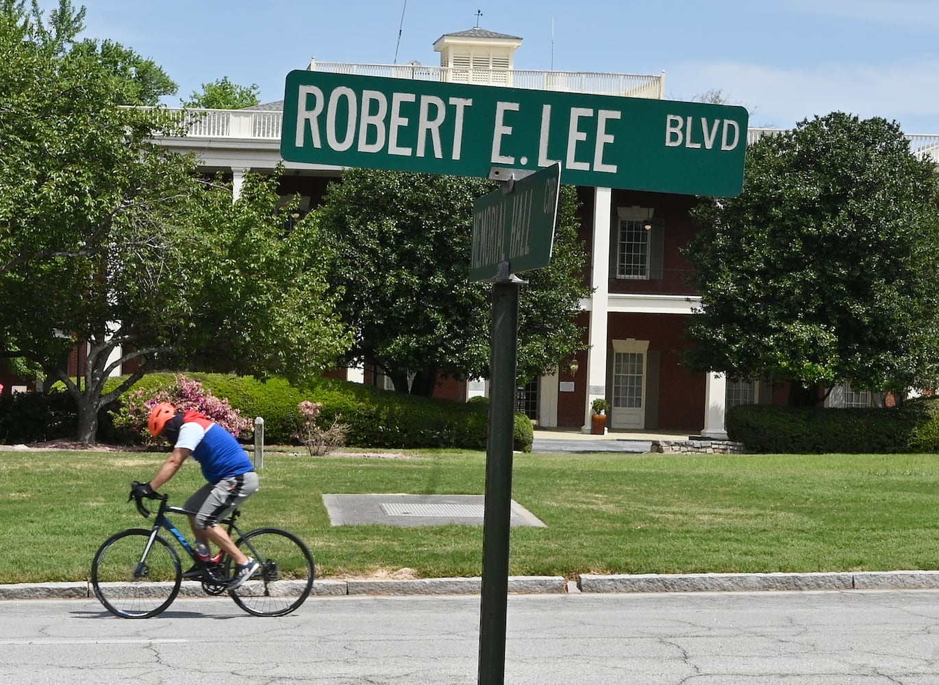 Kemp taps first Black chairman of Stone Mountain Memorial Association