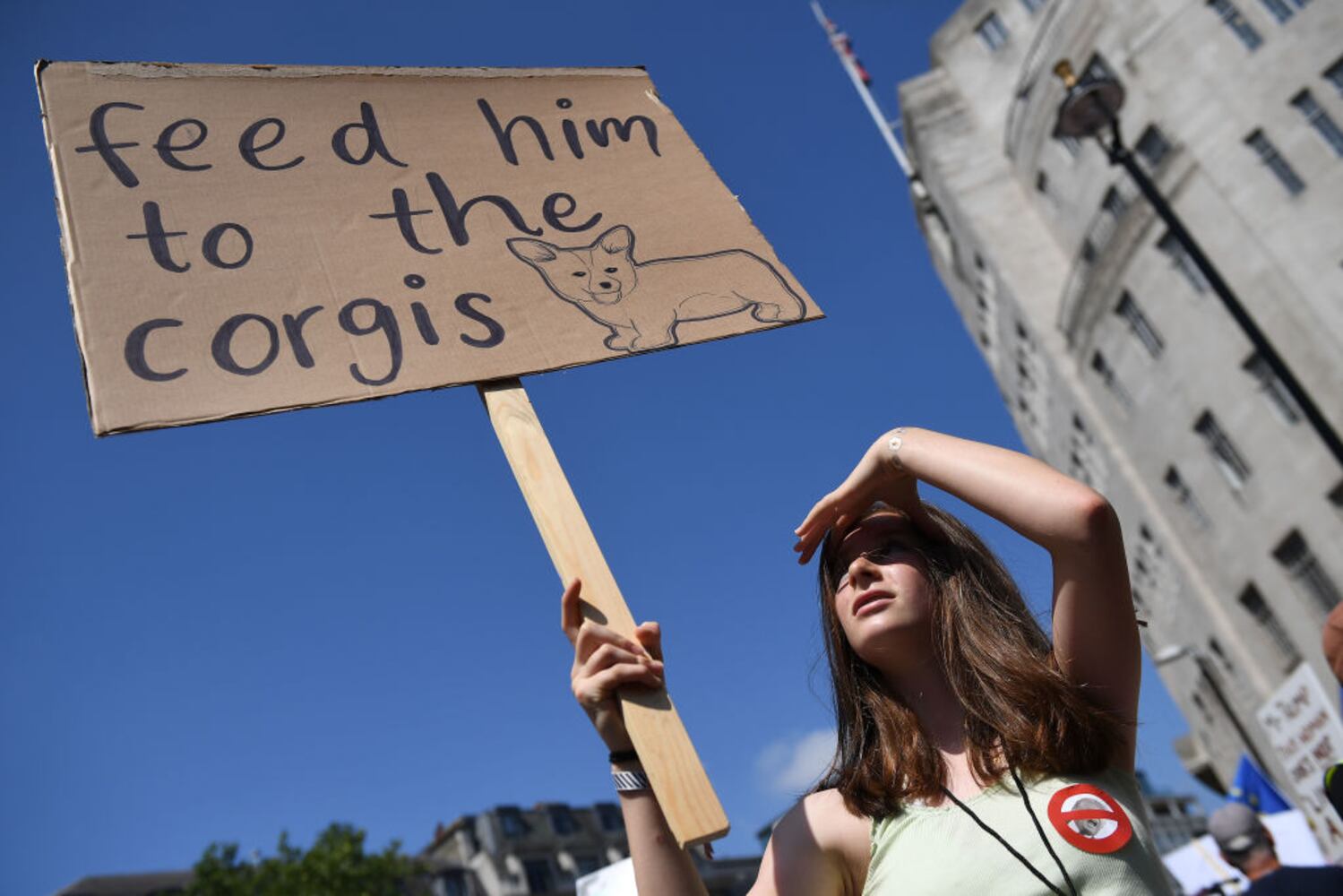 Photos: Protesters greet Trump during UK visit