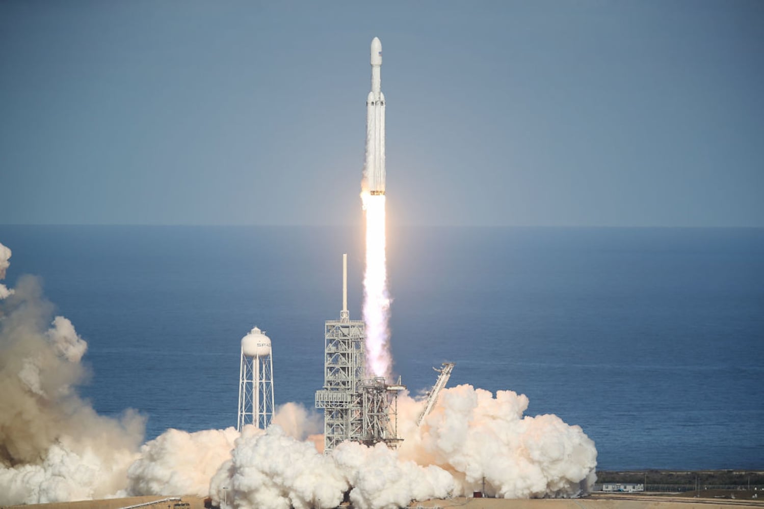 photos falcon heavy launch