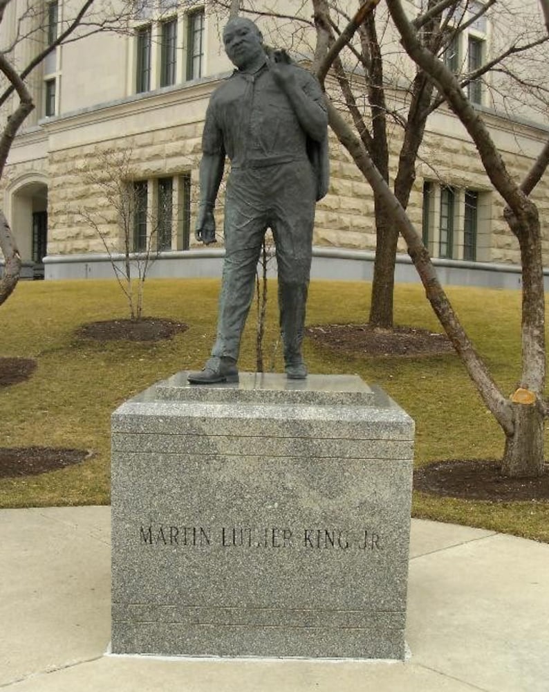 MLK statues: Springfield, Ill.