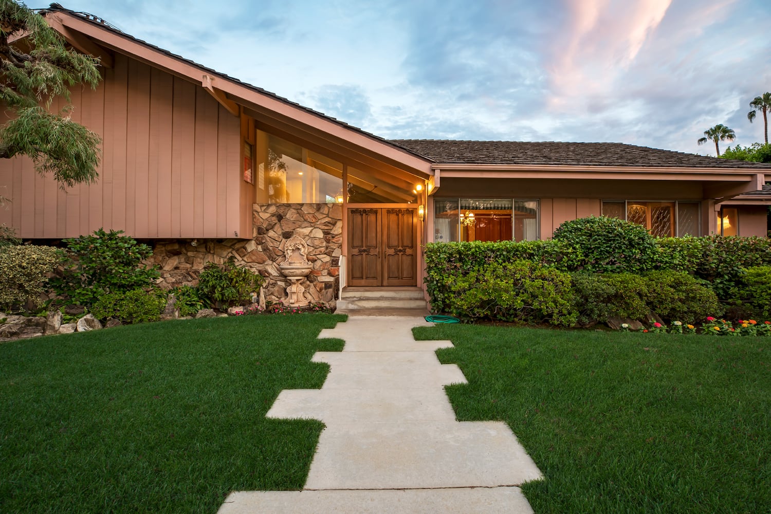 Photos: Take a look inside the ′Brady Bunch′ House