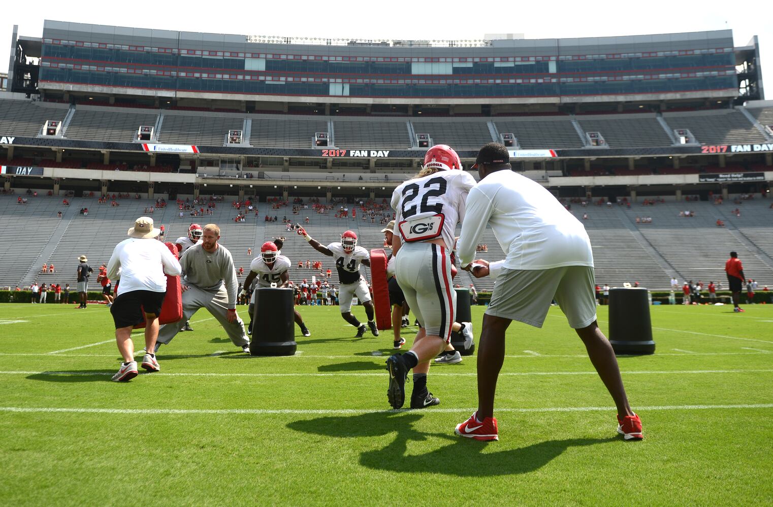 Photos: Bulldogs working hard even on Fan Day