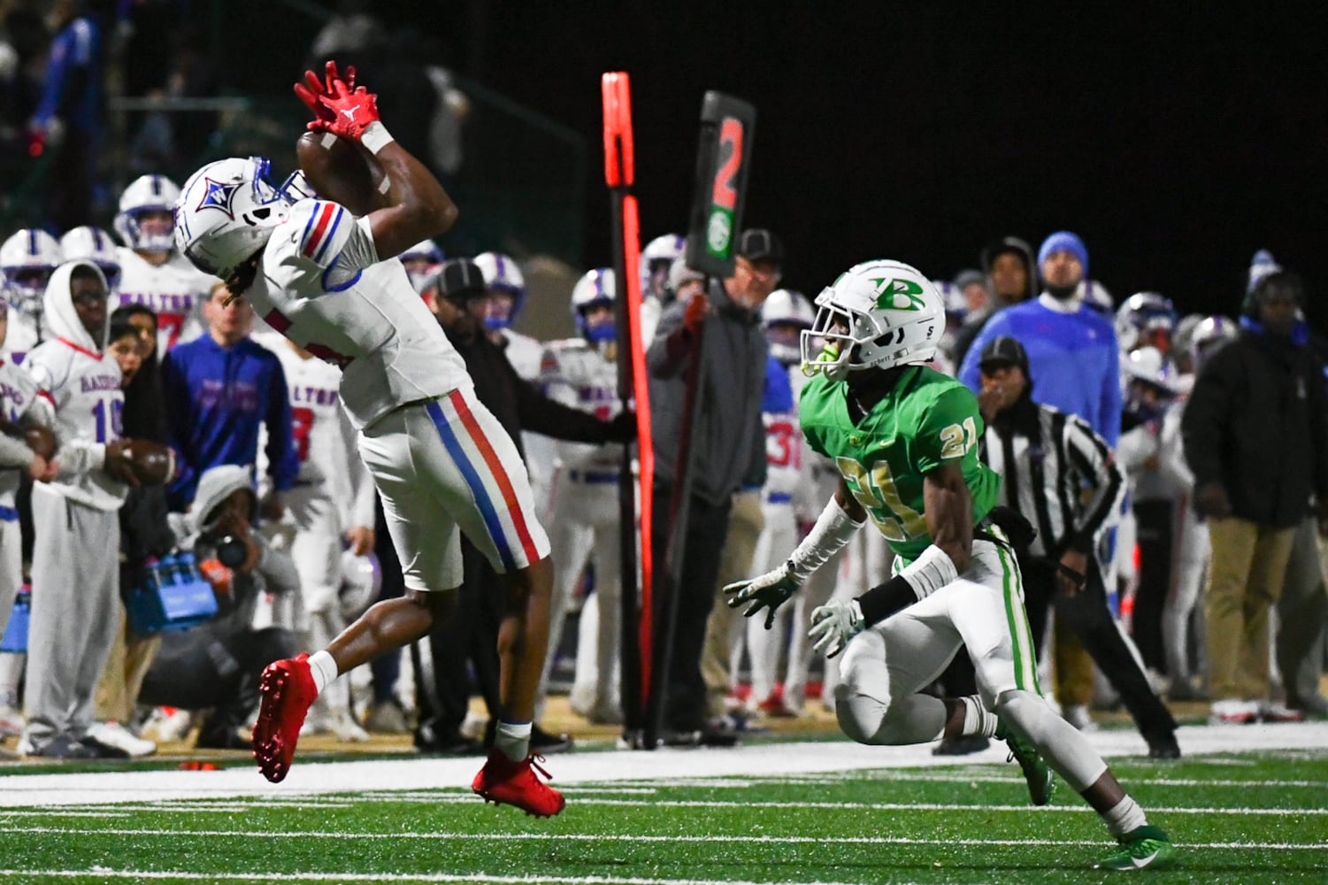 Ayden Jackson of Walton makes a catch. (Jamie Spaar for the Atlanta Journal Constitution)