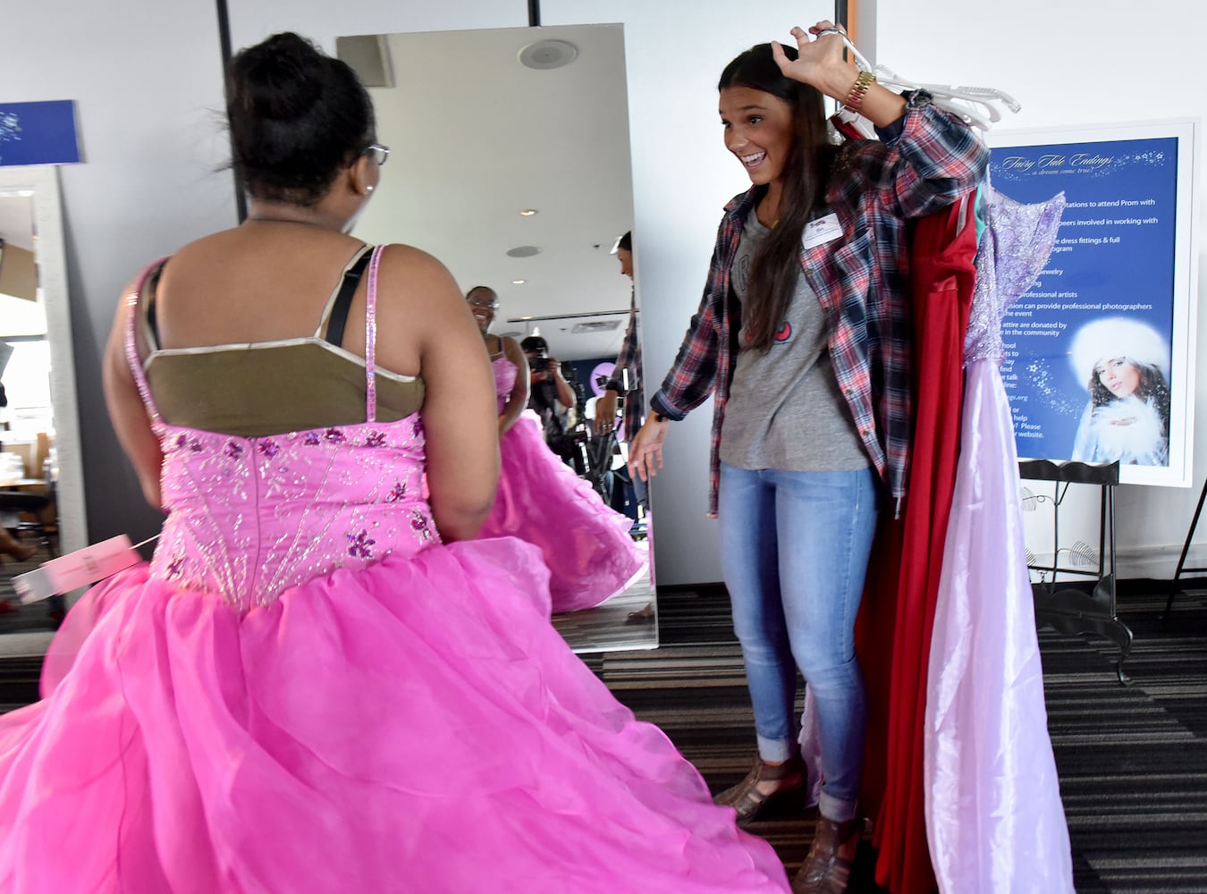 Braves wives host prom makeovers