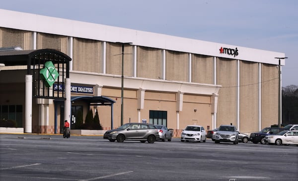 011021 Atlanta: The Macy’s store is seen at Greenbriar Mall on Sunday, Jan. 10, 2021, in Atlanta. Macy’s has announced plans to shutter their Greenbriar storefront leaving the mall anchor-less.  Curtis Compton / Curtis.Compton@ajc.com”