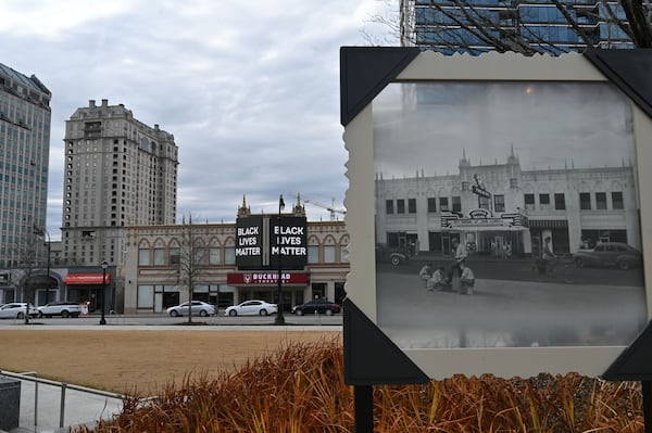 The Buckhead Theatre on Roswell Road. (Hyosub Shin / Hyosub.Shin@ajc.com)