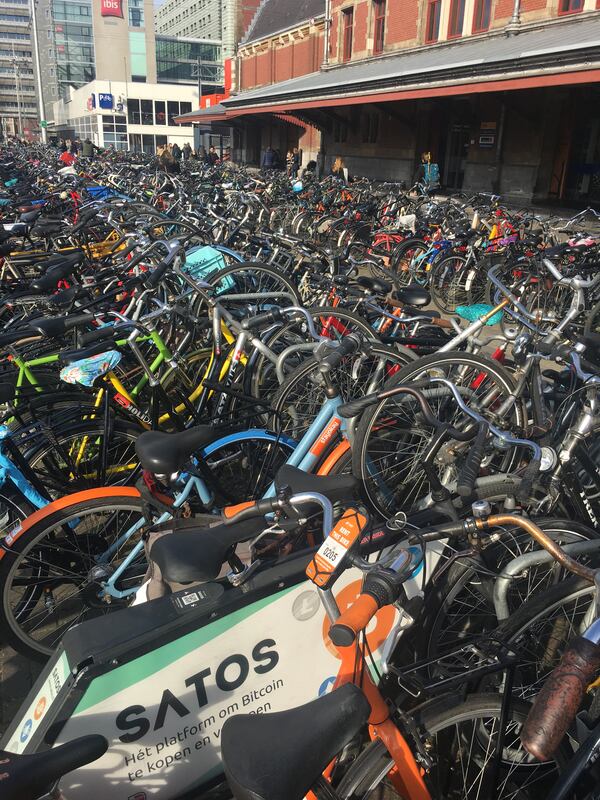 Dave Fagin sent in this photo of bikes taken in Amsterdam.