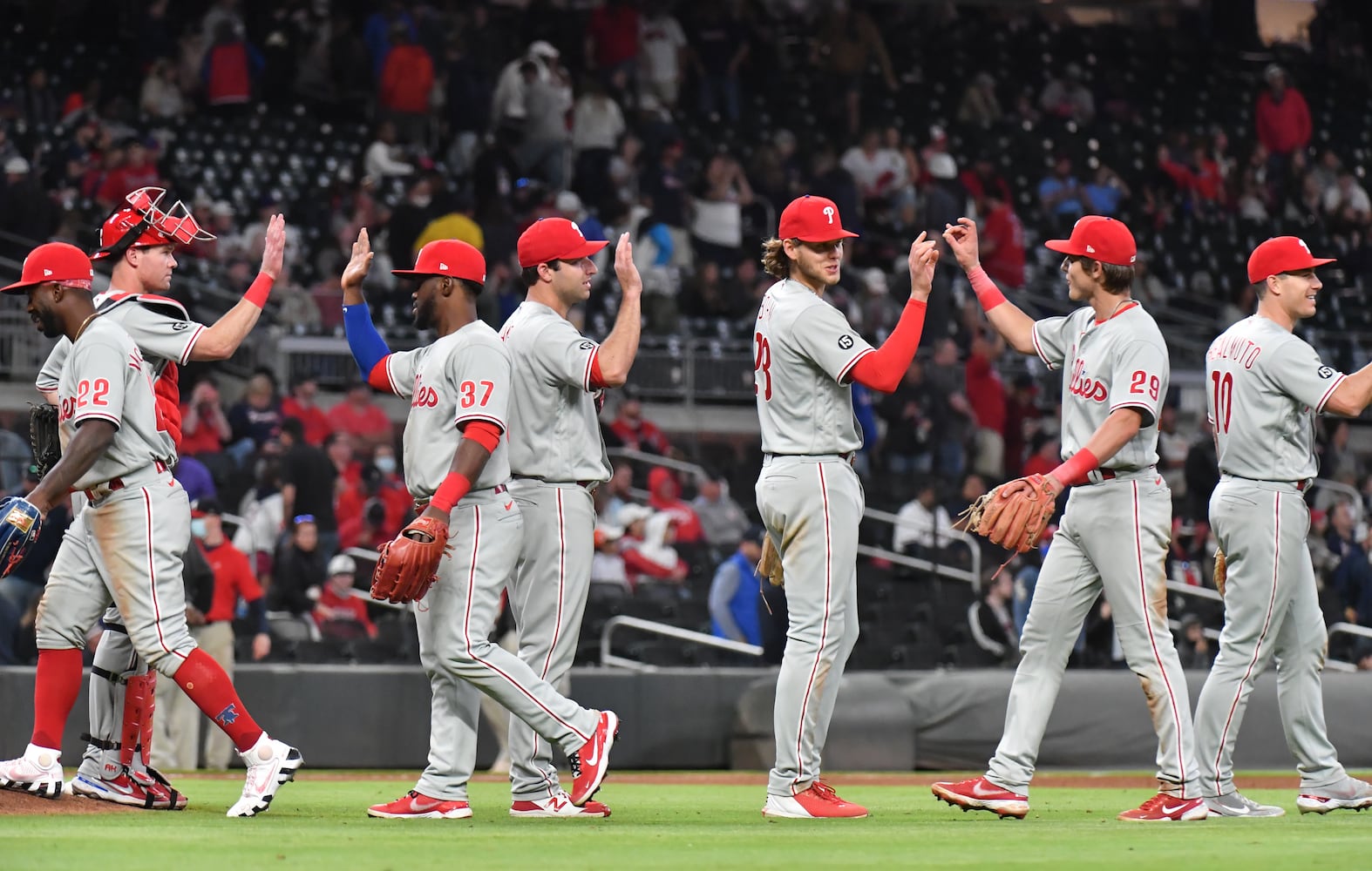 Braves-Phillies photo