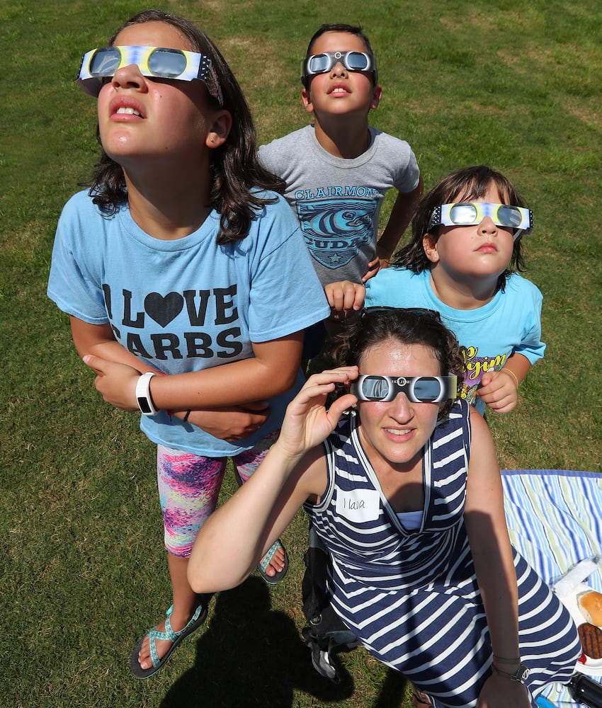 Eclipse draws crowds