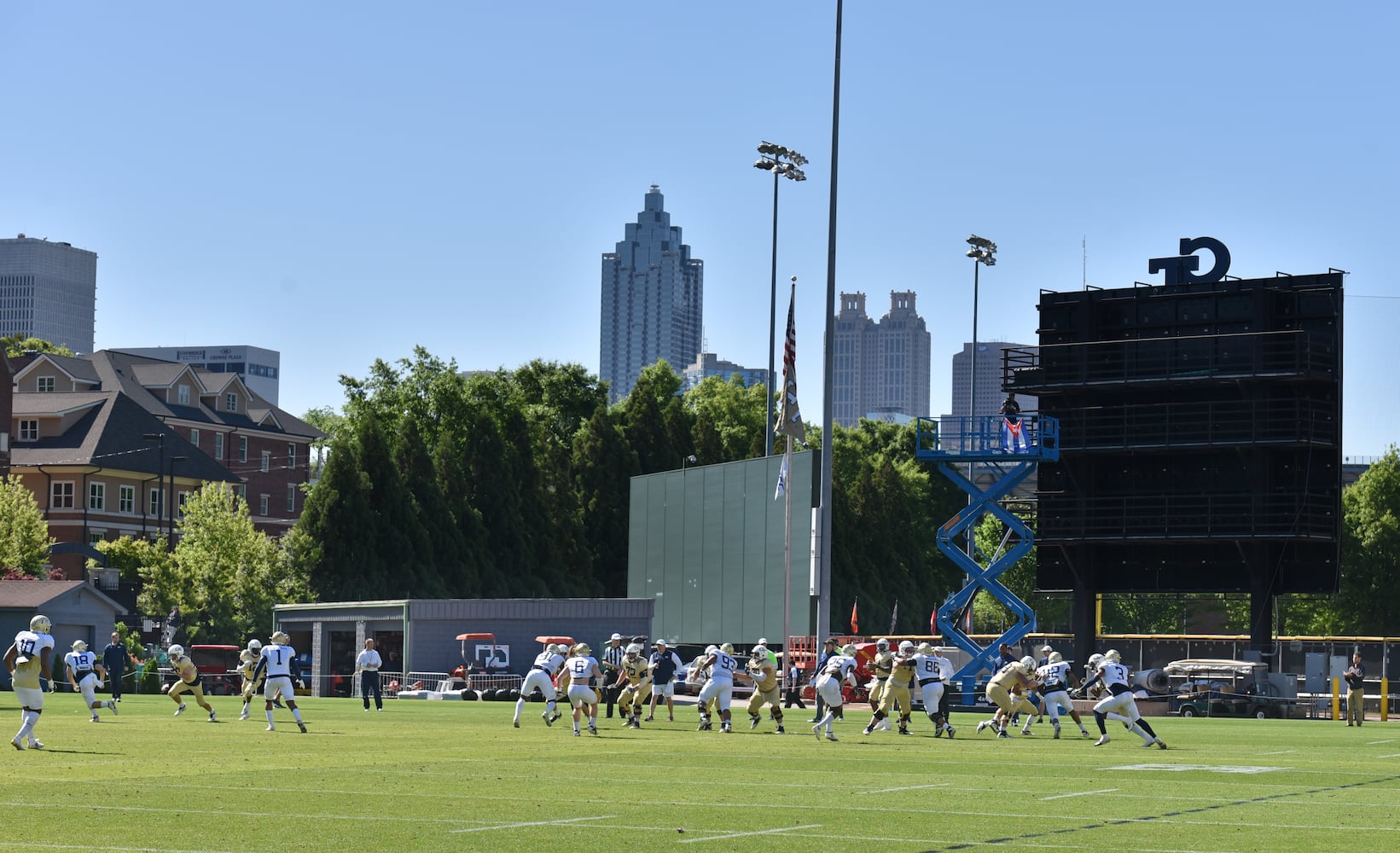 Photos: Georgia Tech puts on the pads at spring practice