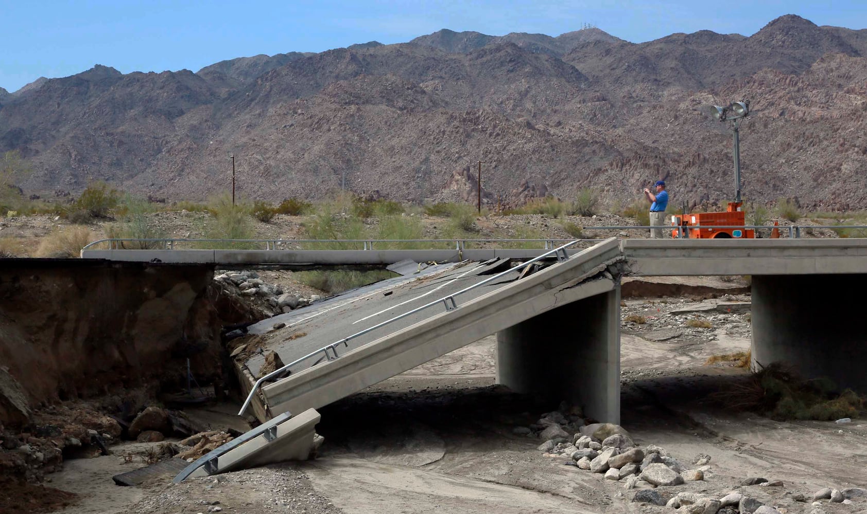 I-10 bridge collapse