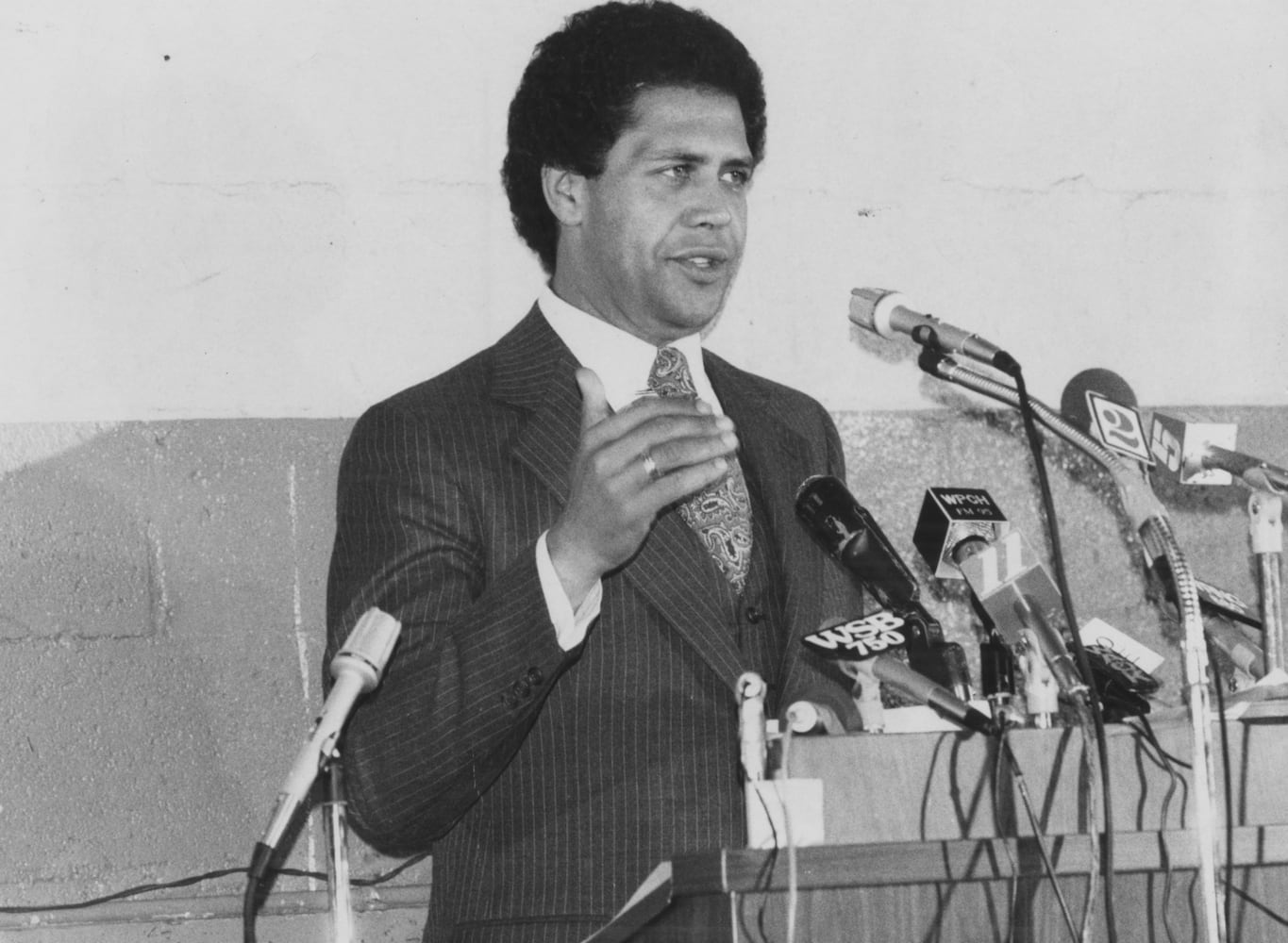 40 years ago: Atlanta elects Maynard Jackson mayor