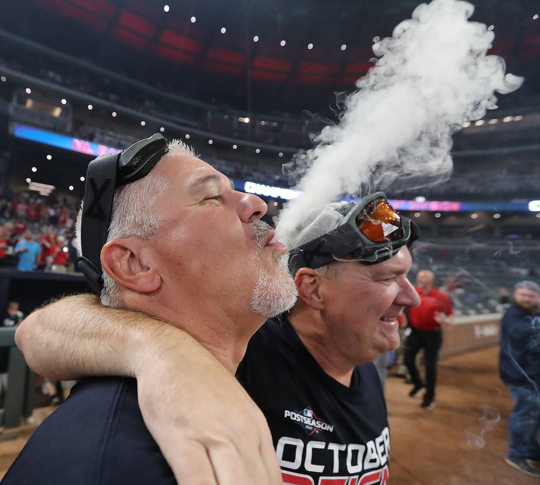 Photos: Braves beat Giants, win East title