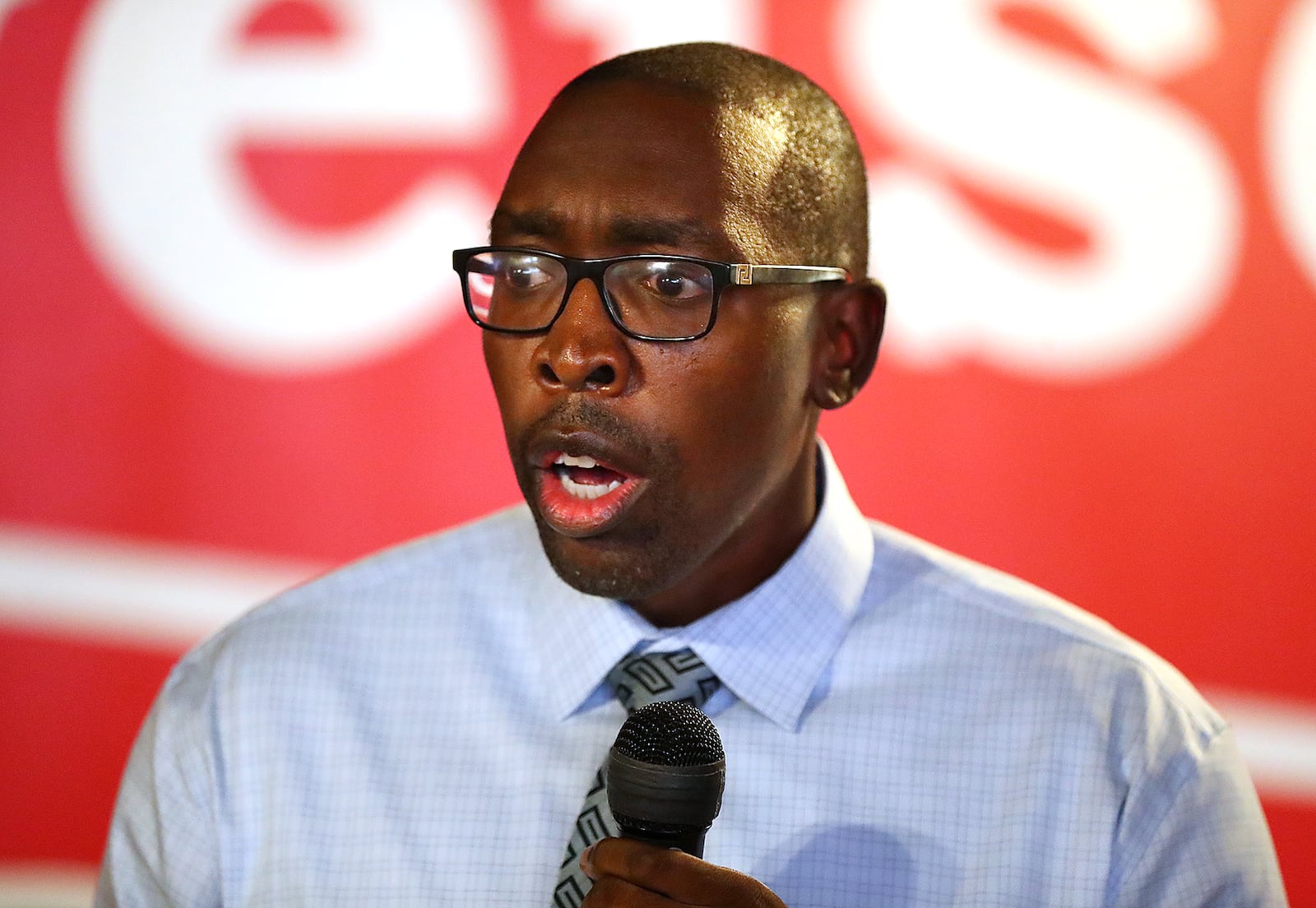 080421 Atlanta: Mayoral candidate and local businessman Richard Wright takes questions during a mayoral debate hosted by The Young Democrats of Atlanta at Manuel’s Tavern on Wednesday, August 4, 2021, in Atlanta.   “Curtis Compton / Curtis.Compton@ajc.com”