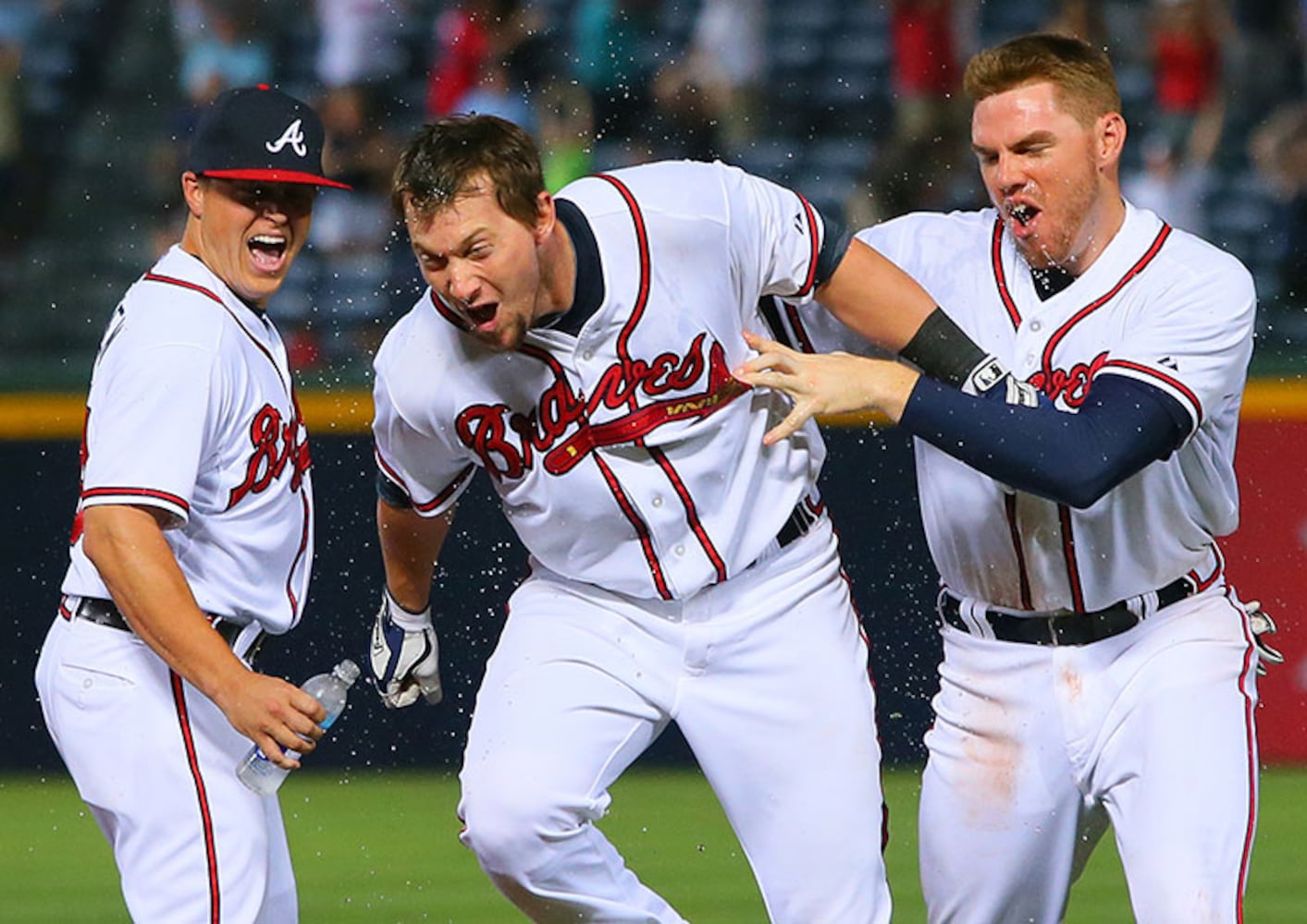 Braves' first baseman opens up to fans on Twitter