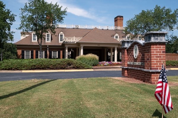 210706-Kennesaw-The front of the Pinetree Country Club in Kennesaw where golf pro Gene Siller, who was shot and killed on the 10th green Saturday. Ben Gray for the Atlanta Journal-Constitution