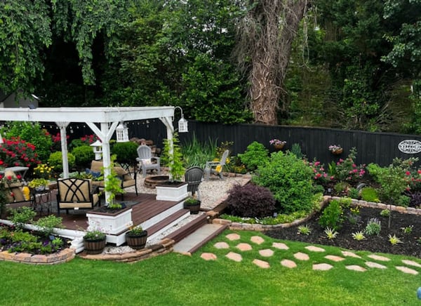 An impeccably landscaped lawn is always a favorite on the 
Keep Smyrna Beautiful Garden Tour. 
(Courtesy of Keep Smyrna Beautiful / Deborah Tibbs)