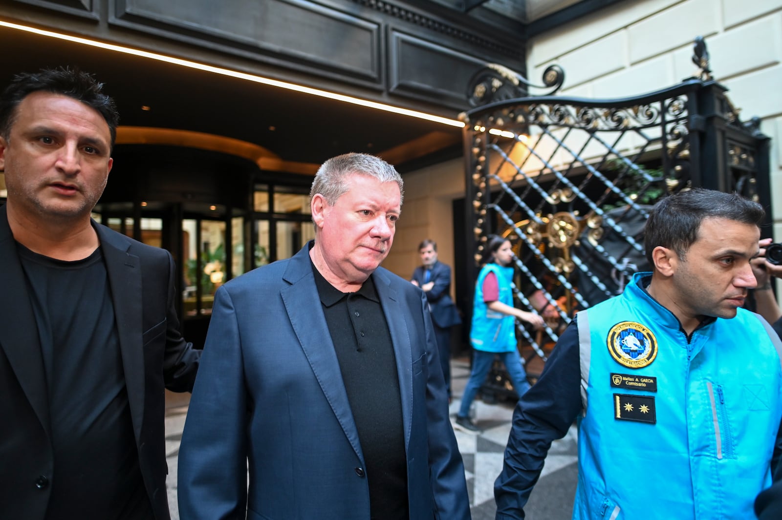 Geoff Payne, the father of the late ex-One Direction singer Liam Payne, leaves his hotel in Buenos Aires, Argentina, two days after his son died, Friday, Oct. 18, 2024. (AP Photo/Mario De Fina)