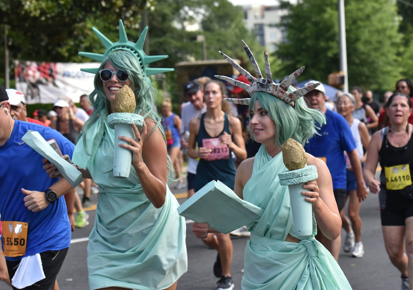 Runners show fashion flair during AJC Peachtree Road Race