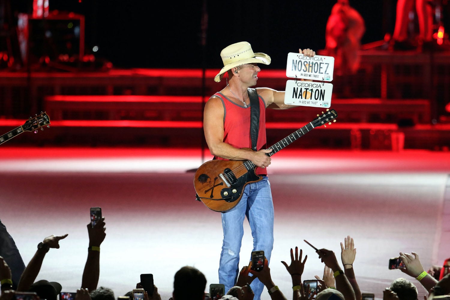 Kenny Chesney at Mercedes-Benz Stadium