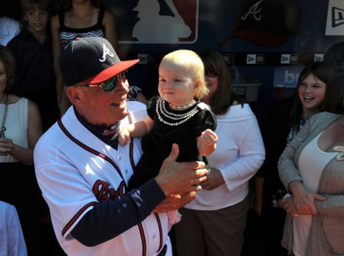 Braves pay tribute to Bobby Cox