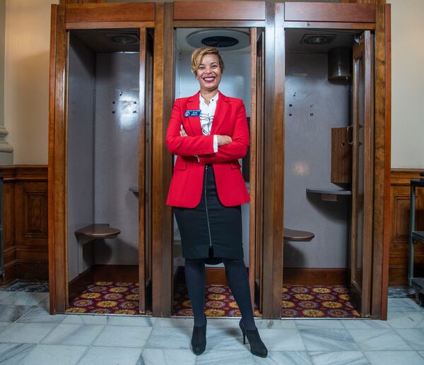 03/25/2021 —Atlanta, Georgia — Sen. Sonya Halpern (D-Atlanta): “I have loved session because for the past year we’ve all been sitting in the house. There are all these clothes in my closet that I have not worn, so I’ve had a lot of fun having to come here and actually get dressed.” (Alyssa Pointer / Alyssa.Pointer@ajc.com)