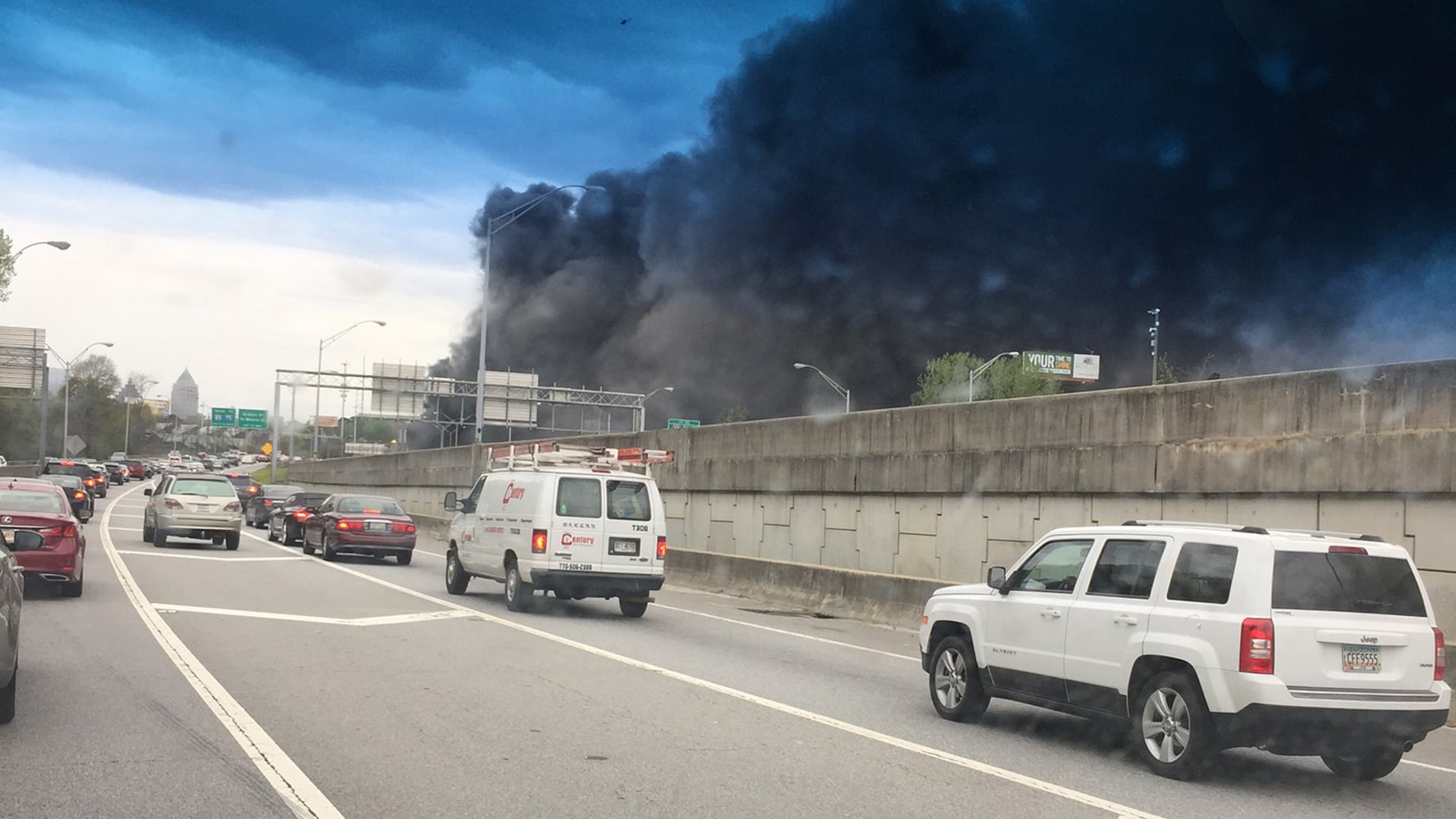 Interstate fire shuts I-85