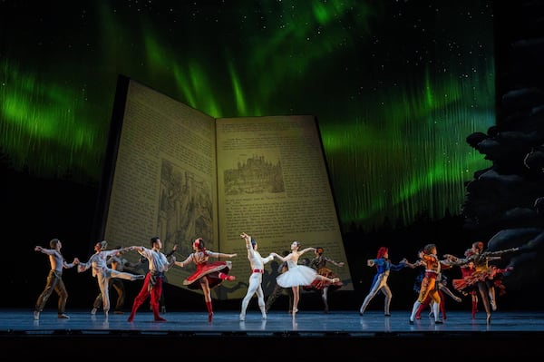 Ángel Ramírez as the Nutcracker Prince and Airi Igarashi as Marie in Act II.