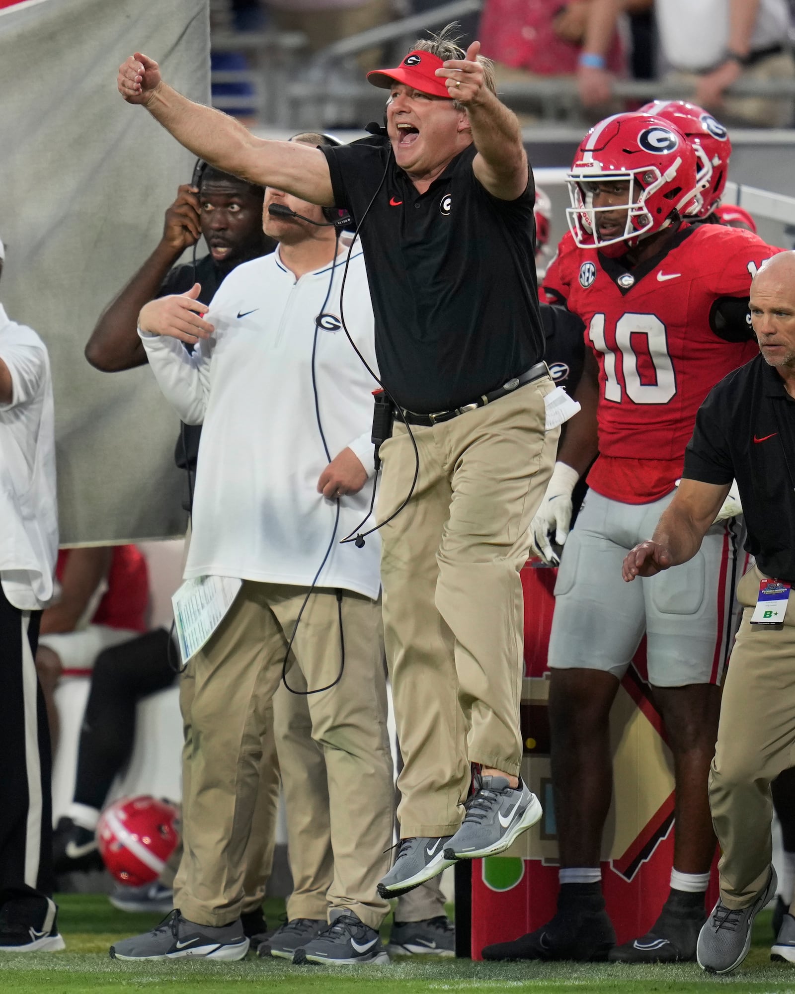 Georgia head coach Kirby Smart shouts to players on the field during the second half of an NCAA college football game against Florida, Saturday, Nov. 2, 2024, in Jacksonville, Fla. (AP Photo/John Raoux)