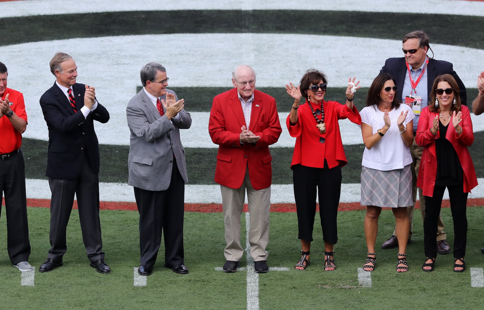 Photos: Bulldogs honor legendary coach Vince Dooley