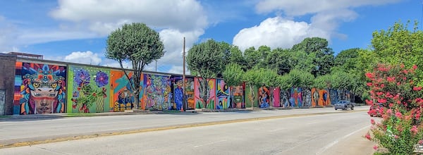 View of the Atlanta Crossroads Mural Festival down Ralph David Abernathy Boulevard. Courtesy of Arthur Rudick