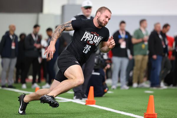 Georgia's Chaz Chambliss (32) runs a drill during the school's NFL Pro Day, Wednesday, March, 12, 2025, in Athens, Ga. (AP Photo/Colin Hubbard)