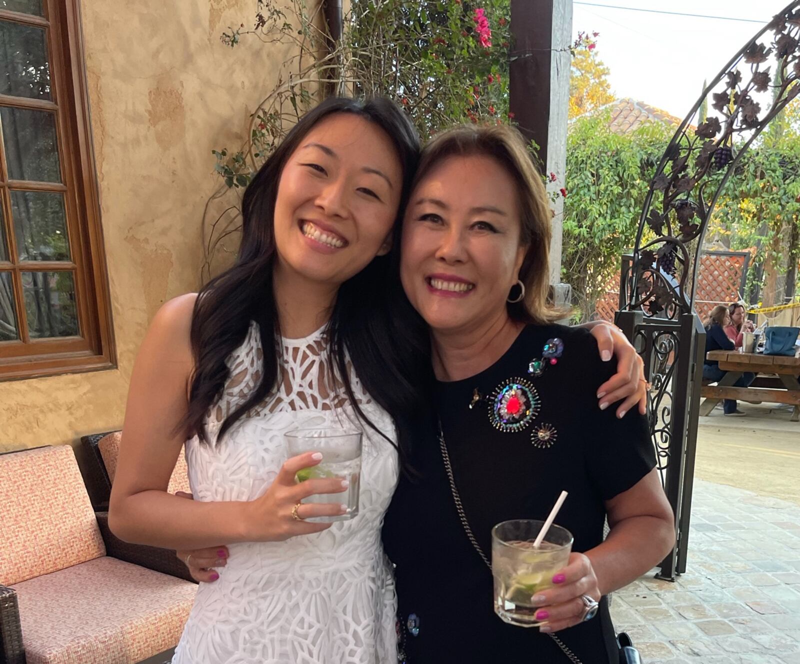 Hannah Yee (left) and her mother, Kelly Han, sell products through their Southern Art Co. (Courtesy of Southern Art Co.)